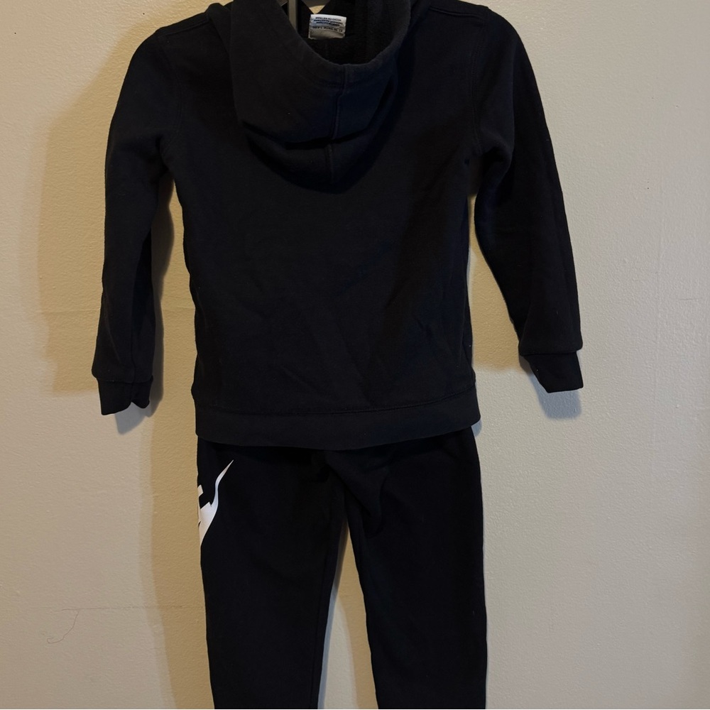 Nike Kids Black and White Logo Hoodie - Picture 3 of 6